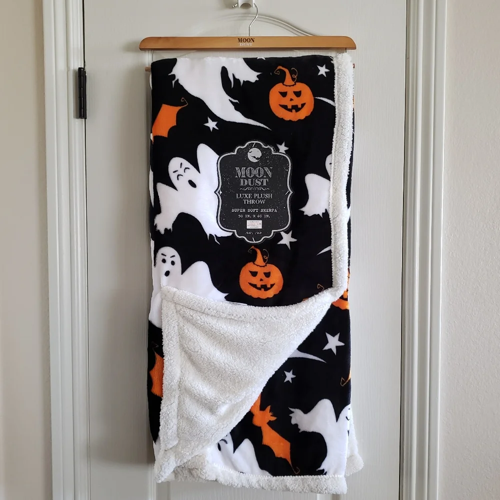 Halloween Ghost, Pumpkin, Bats Black Plush Sherpa Throw Blanket 50x60 NWT